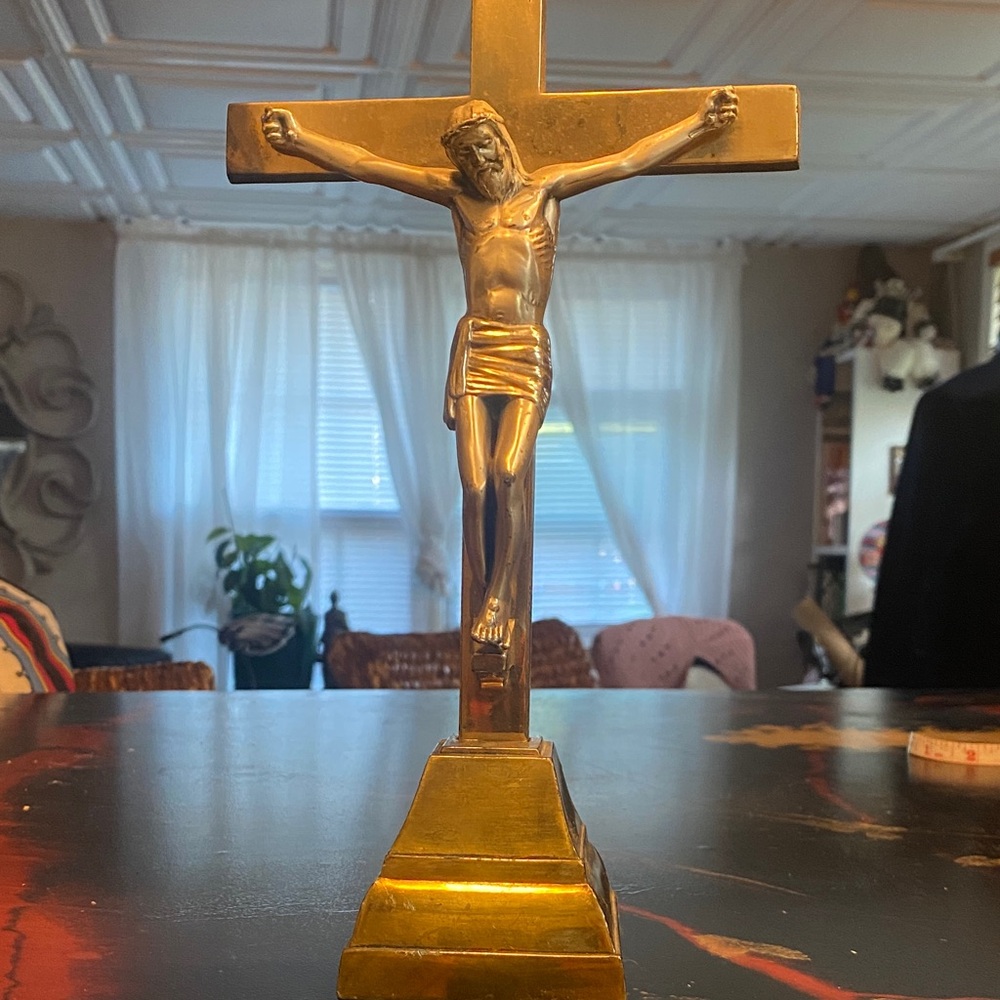 Gold Crucifix Statue